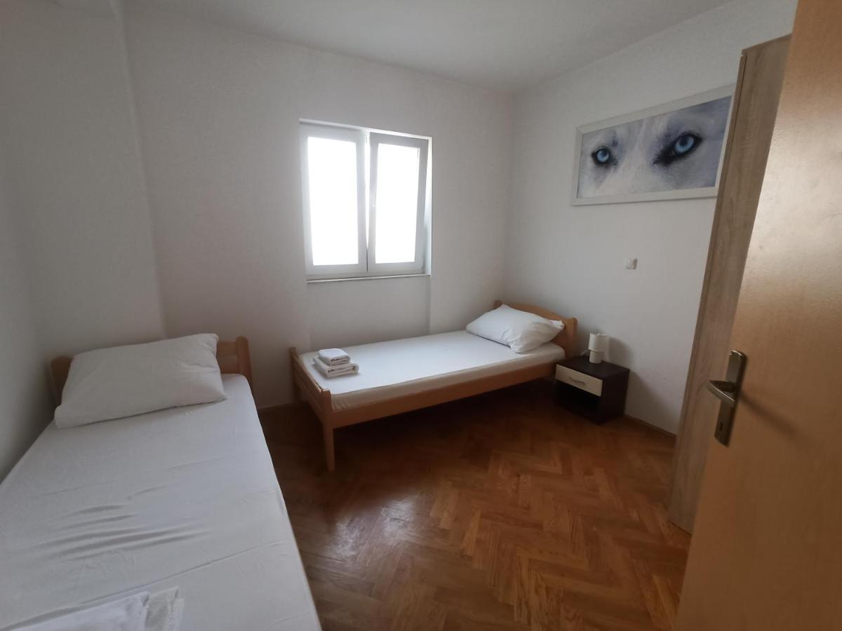 Apartment Holiday Apartman