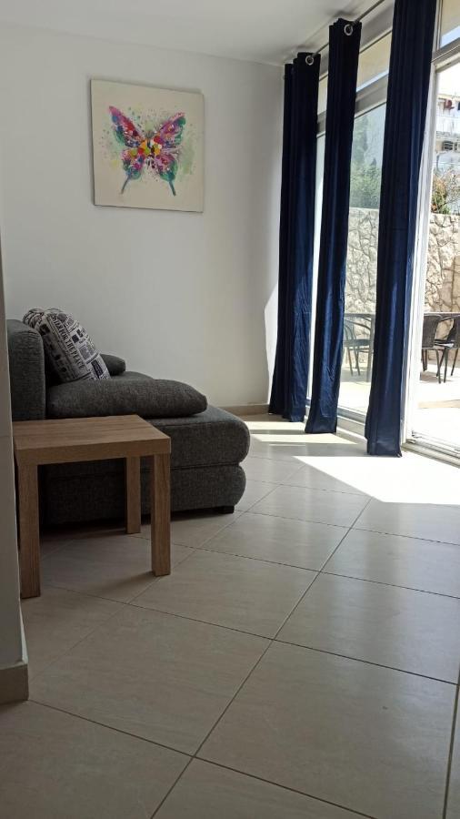 Apartment Holiday Apartment Novalja