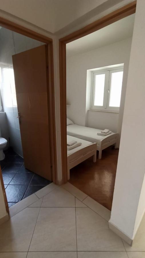 Apartment Holiday * Novalja