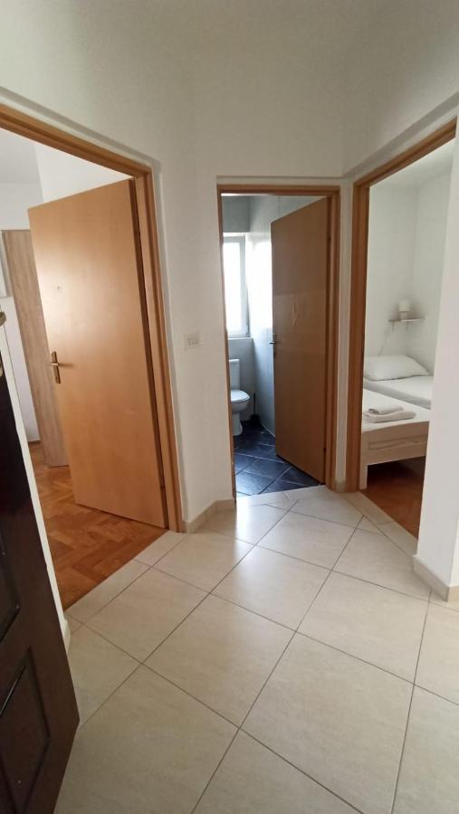 Apartment Holiday Novalja